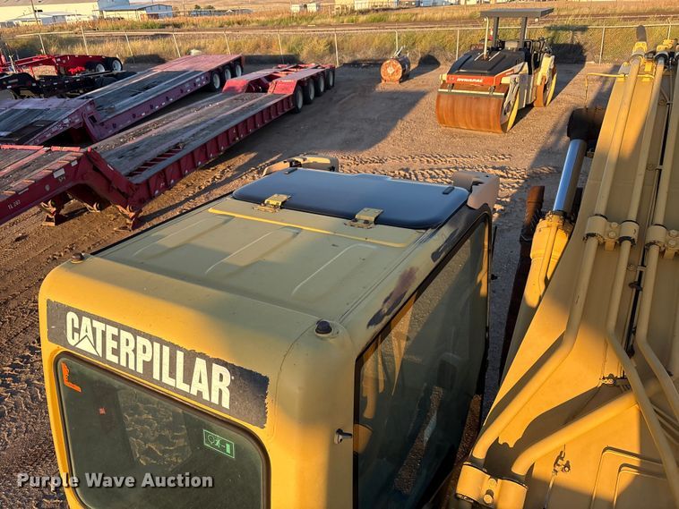 image for item EF6119 2005 Caterpillar 330C L excavator