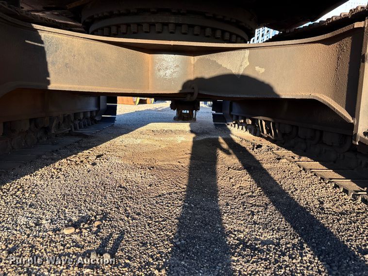 image for item EF6119 2005 Caterpillar 330C L excavator