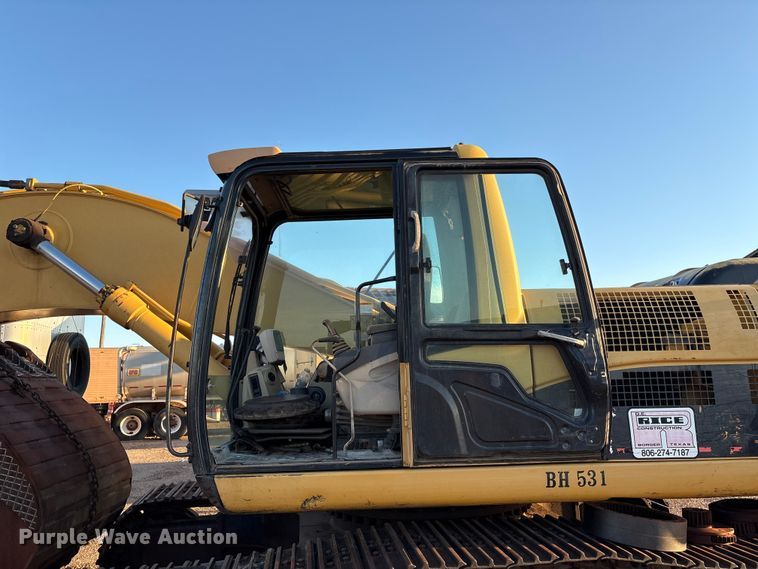 image for item EF6119 2005 Caterpillar 330C L excavator