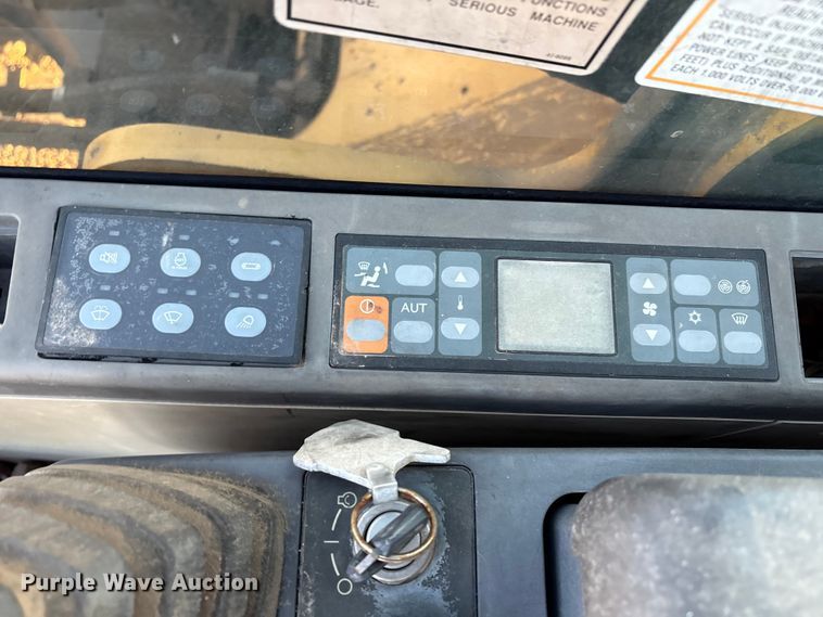 image for item EF6119 2005 Caterpillar 330C L excavator