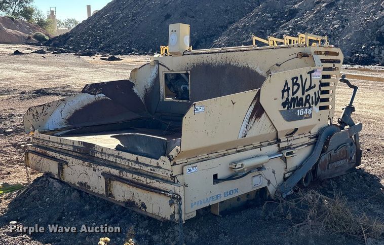 image for item EF6122 Gehl 1648 Plus paver