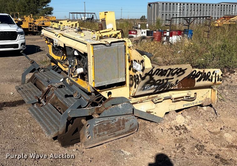 image for item EF6122 Gehl 1648 Plus paver