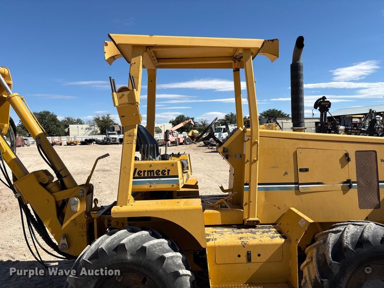 image for item EF6123 2004 Vermeer V120 vibratory cable plow