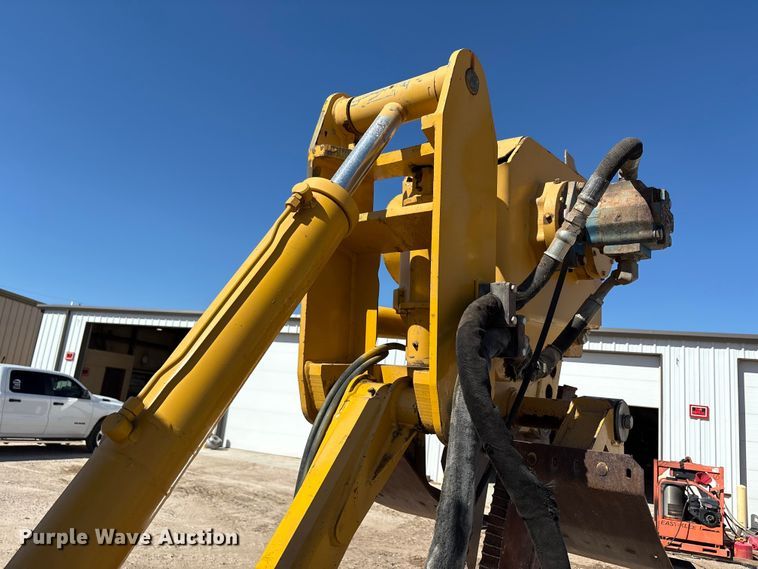 image for item EF6123 2004 Vermeer V120 vibratory cable plow