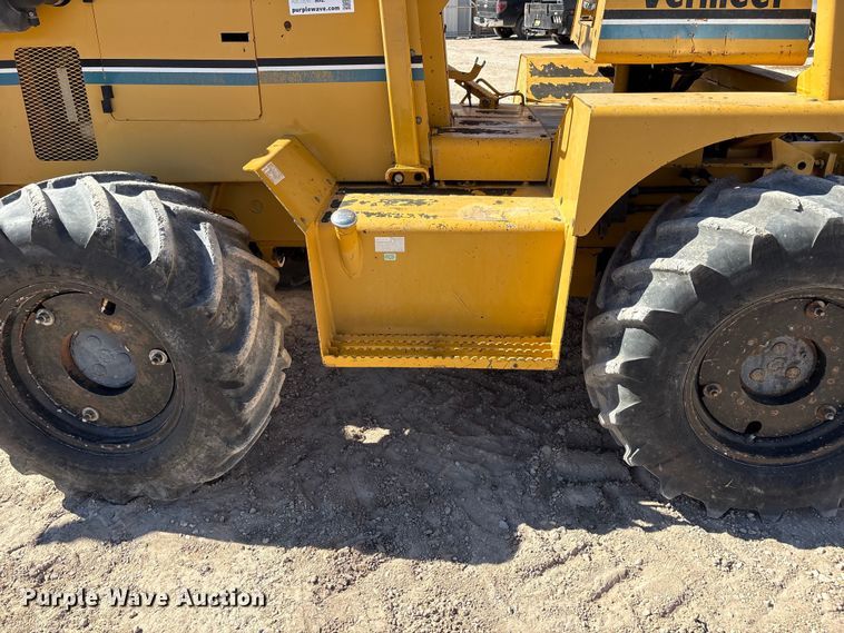 image for item EF6123 2004 Vermeer V120 vibratory cable plow