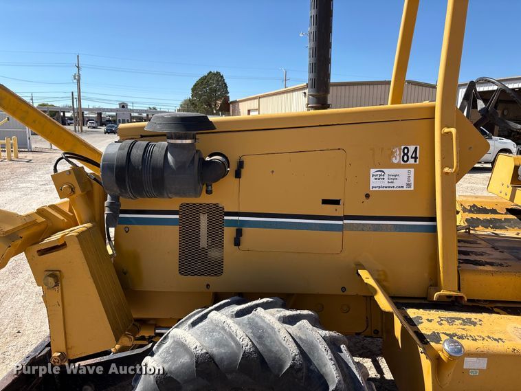 image for item EF6123 2004 Vermeer V120 vibratory cable plow