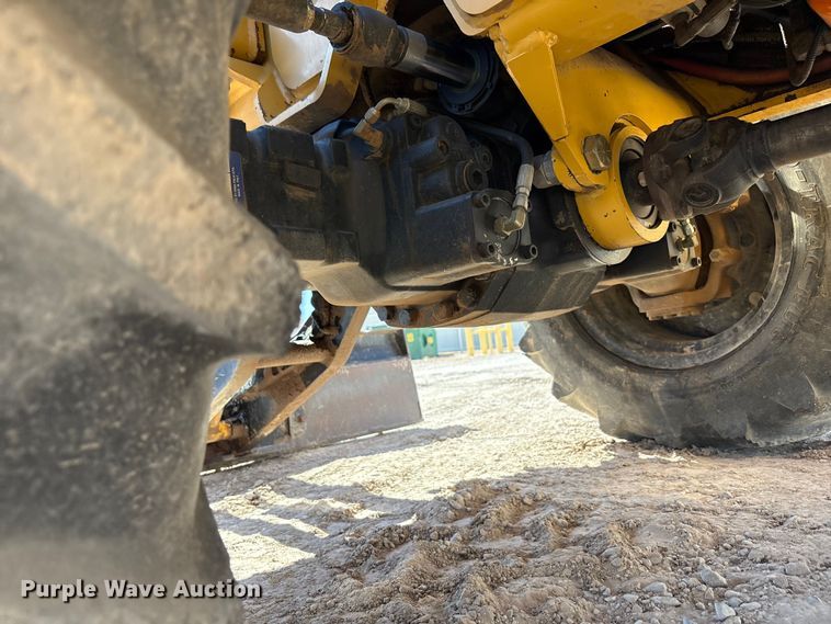 image for item EF6123 2004 Vermeer V120 vibratory cable plow