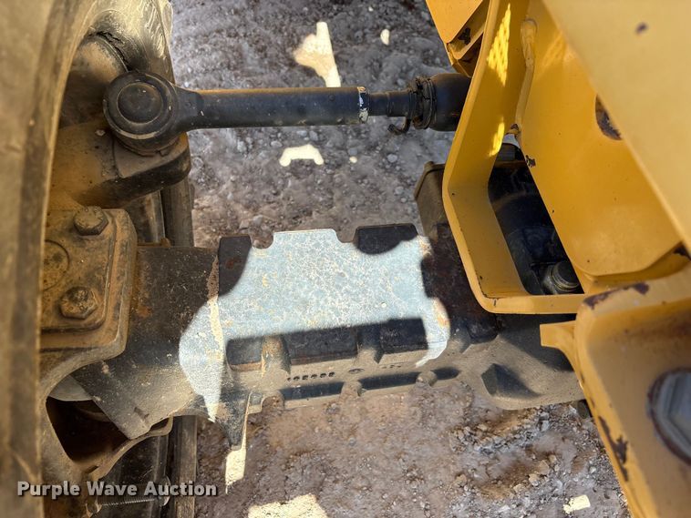 image for item EF6123 2004 Vermeer V120 vibratory cable plow