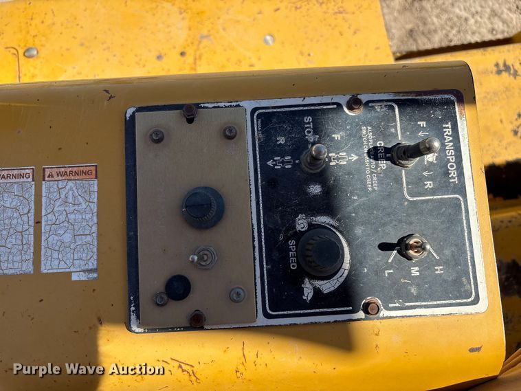 image for item EF6123 2004 Vermeer V120 vibratory cable plow