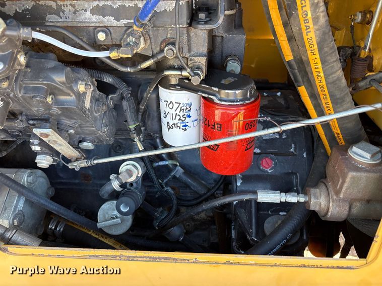 image for item EF6123 2004 Vermeer V120 vibratory cable plow