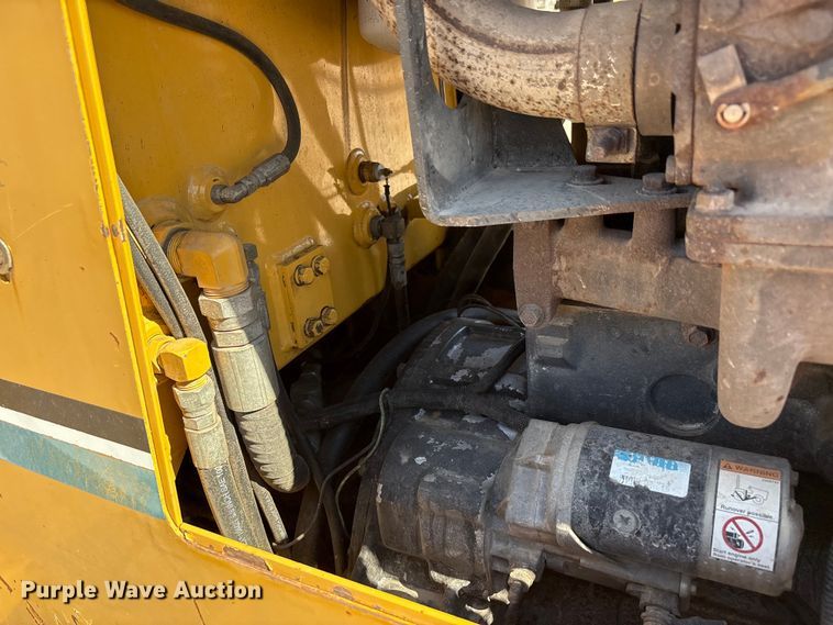 image for item EF6123 2004 Vermeer V120 vibratory cable plow