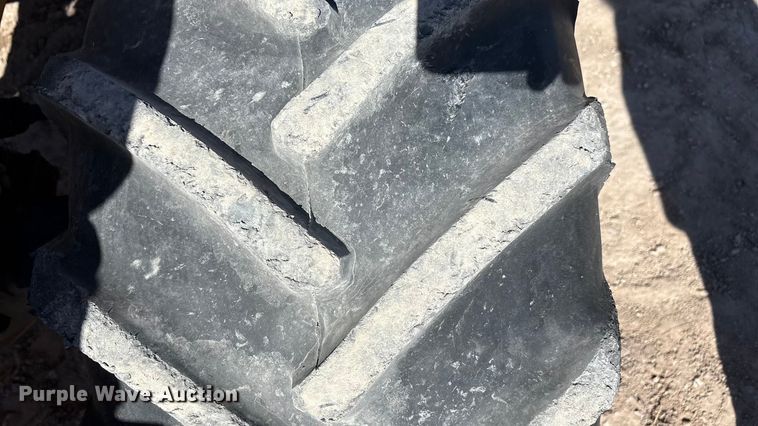 image for item EF6123 2004 Vermeer V120 vibratory cable plow