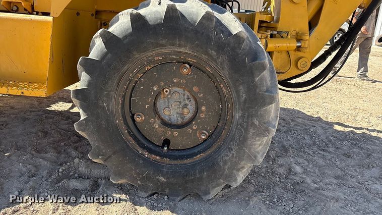 image for item EF6123 2004 Vermeer V120 vibratory cable plow