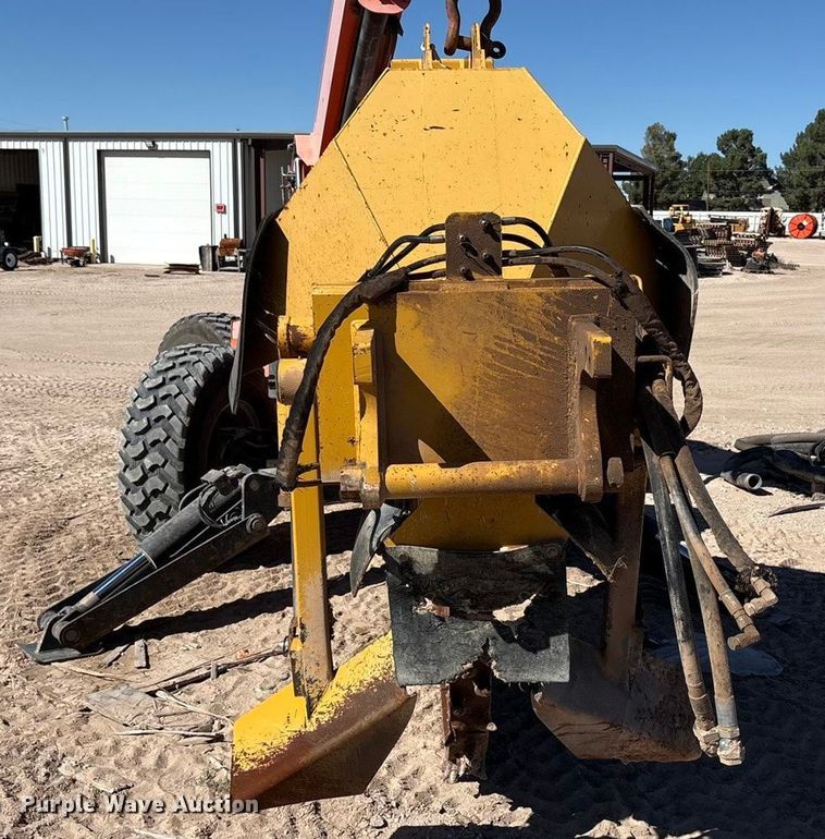 image for item EF6123 2004 Vermeer V120 vibratory cable plow