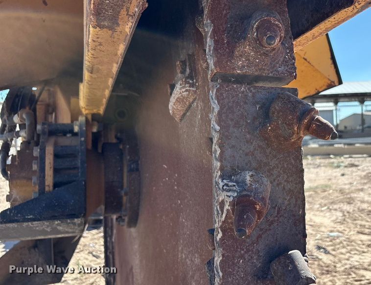 image for item EF6123 2004 Vermeer V120 vibratory cable plow