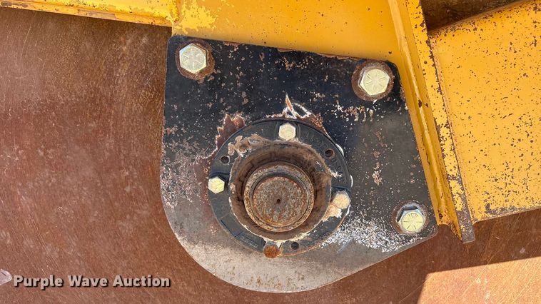 image for item EF6123 2004 Vermeer V120 vibratory cable plow