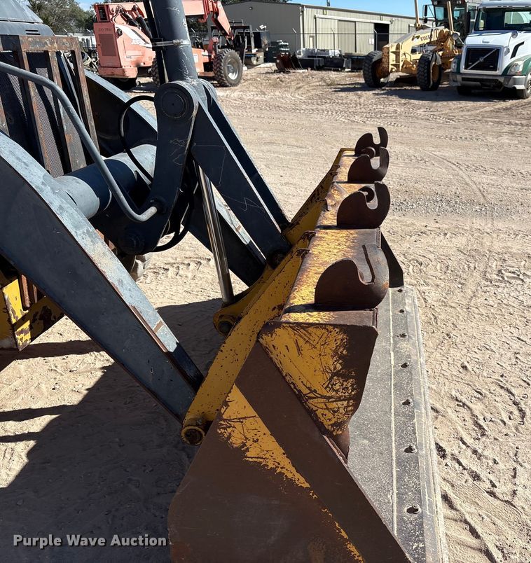 image for item EF6124 2014 John Deere 310SK backhoe