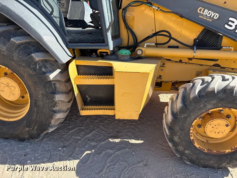 image for item EF6124 2014 John Deere 310SK backhoe