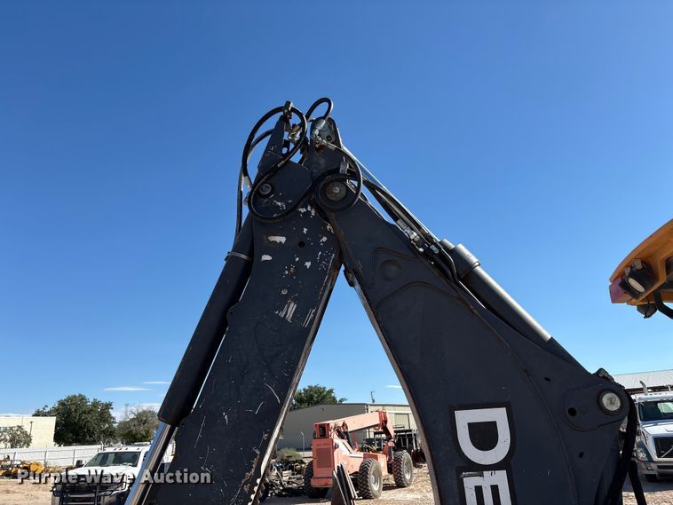image for item EF6124 2014 John Deere 310SK backhoe