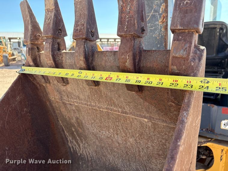 image for item EF6124 2014 John Deere 310SK backhoe