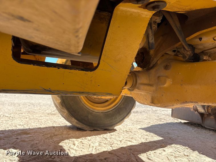 image for item EF6124 2014 John Deere 310SK backhoe