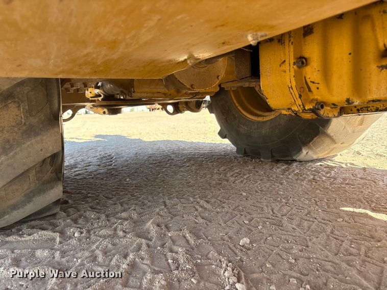 image for item EF6124 2014 John Deere 310SK backhoe