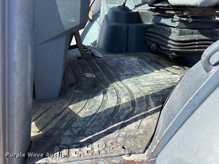 image for item EF6124 2014 John Deere 310SK backhoe