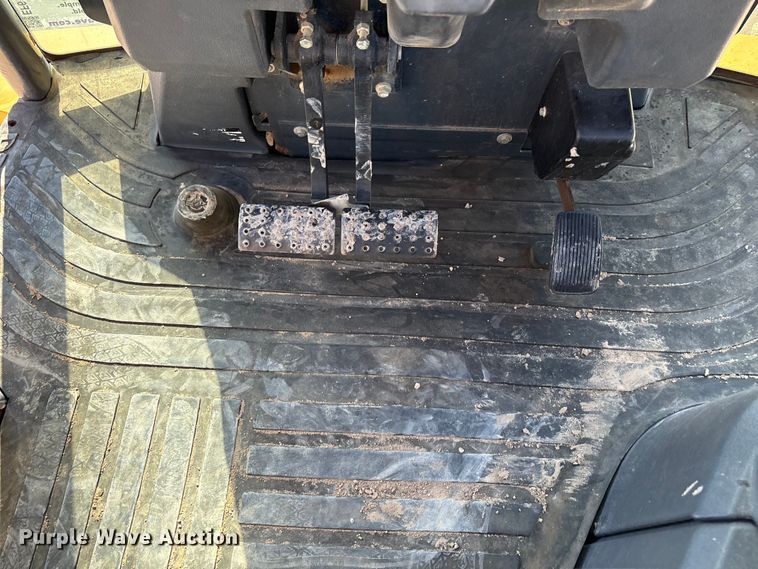 image for item EF6124 2014 John Deere 310SK backhoe