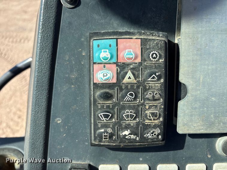 image for item EF6124 2014 John Deere 310SK backhoe