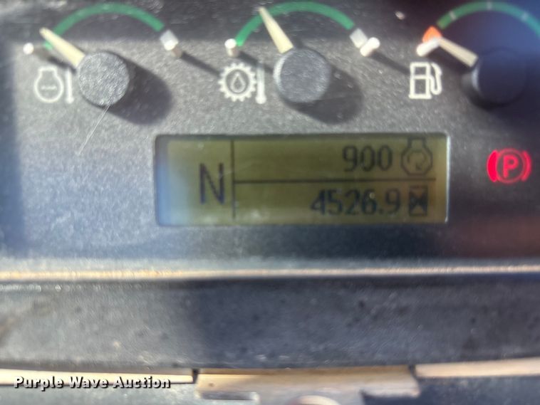 image for item EF6124 2014 John Deere 310SK backhoe