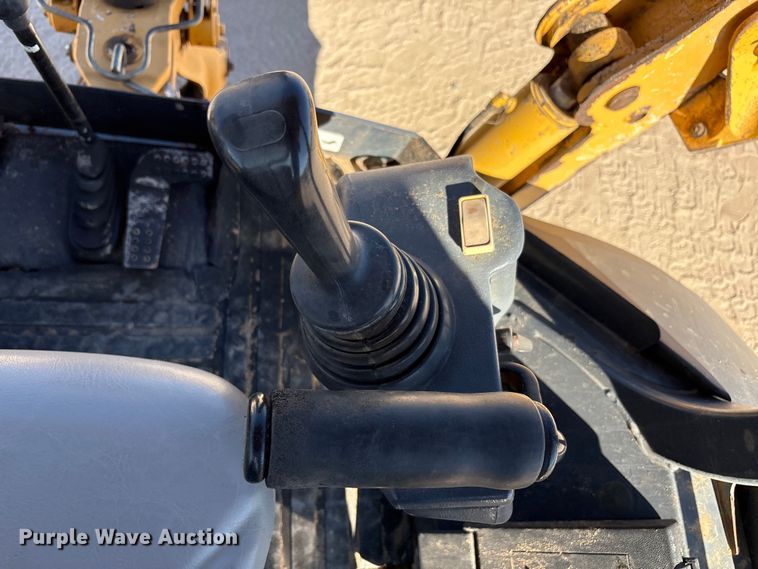 image for item EF6124 2014 John Deere 310SK backhoe