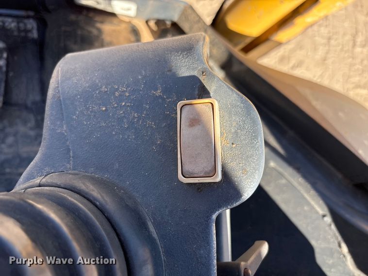 image for item EF6124 2014 John Deere 310SK backhoe