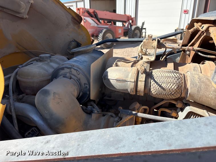 image for item EF6124 2014 John Deere 310SK backhoe