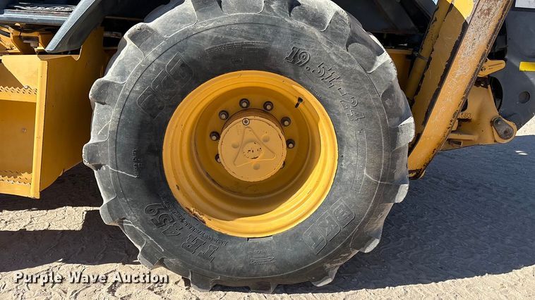 image for item EF6124 2014 John Deere 310SK backhoe