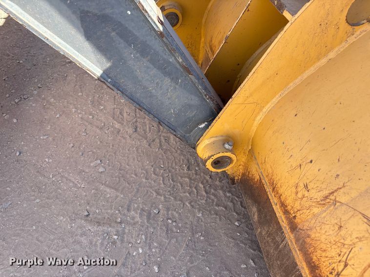 image for item EF6125 2015 John Deere 310SL backhoe