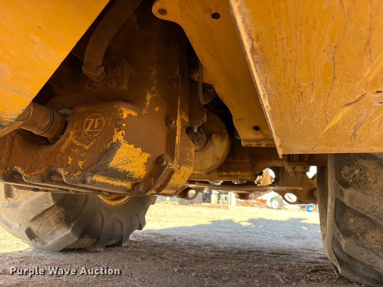 image for item EF6125 2015 John Deere 310SL backhoe