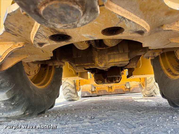 image for item EF6125 2015 John Deere 310SL backhoe