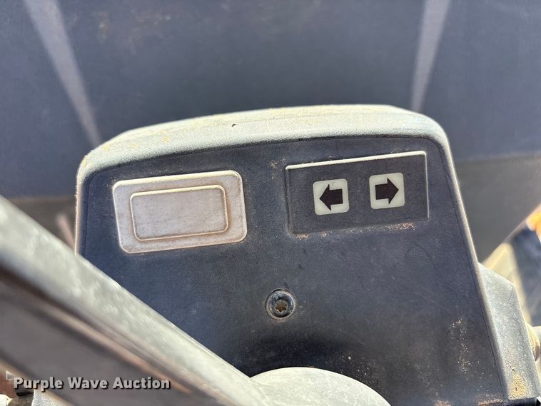 image for item EF6125 2015 John Deere 310SL backhoe