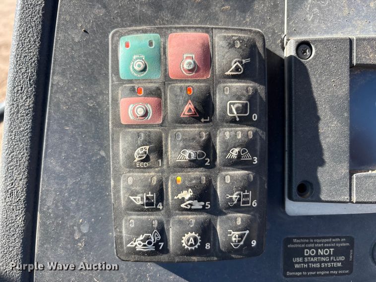 image for item EF6125 2015 John Deere 310SL backhoe