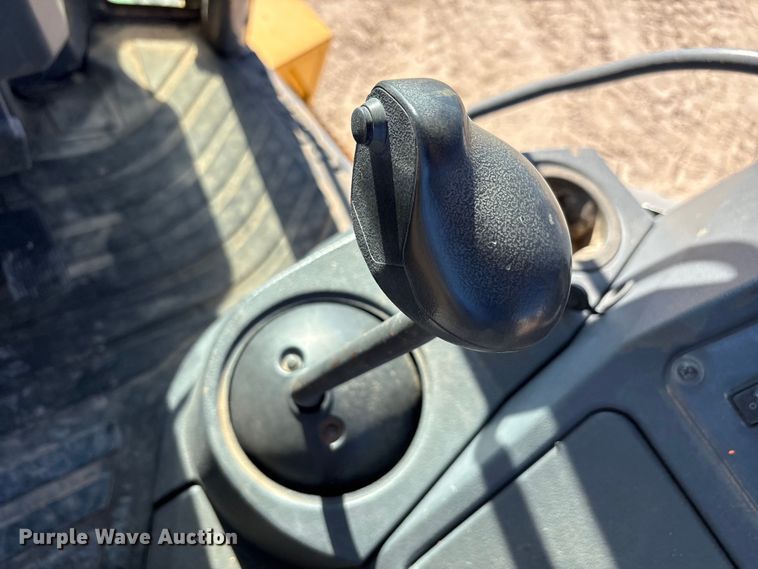 image for item EF6125 2015 John Deere 310SL backhoe