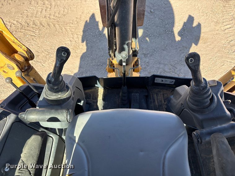 image for item EF6125 2015 John Deere 310SL backhoe