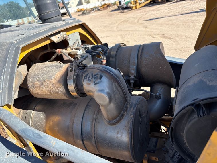 image for item EF6125 2015 John Deere 310SL backhoe