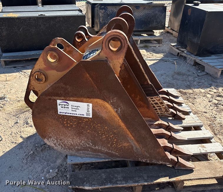 image for item EF6126 (2) Case 580S backhoe buckets