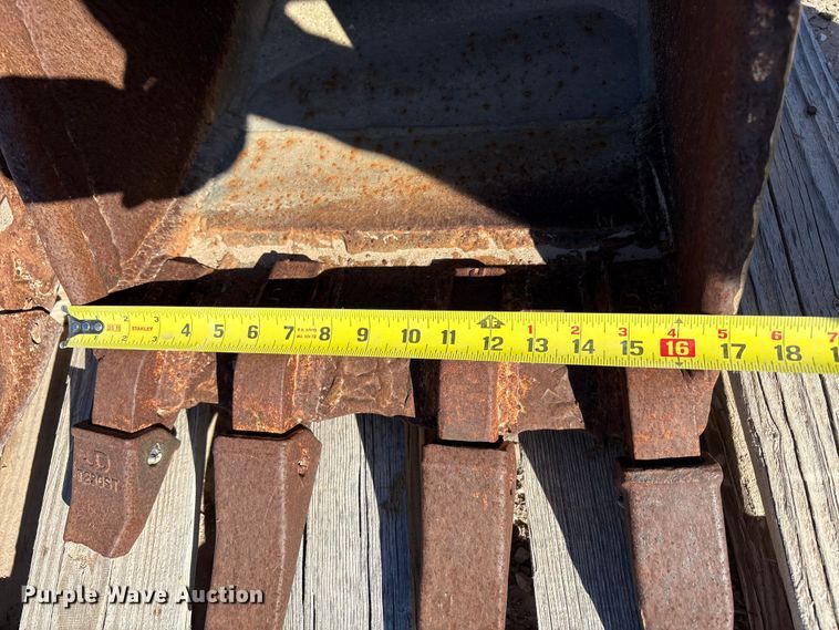 image for item EF6126 (2) Case 580S backhoe buckets