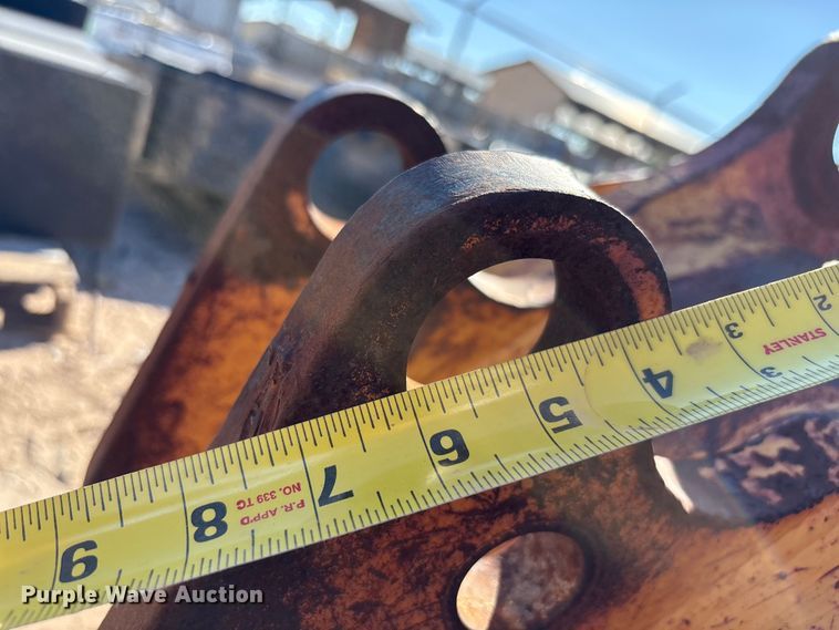 image for item EF6126 (2) Case 580S backhoe buckets