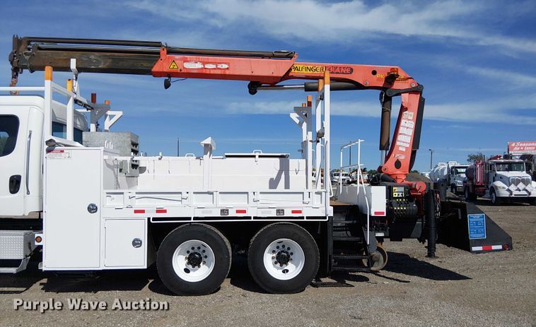 image for item EG1677 2007 Freightliner Business Class M2 Crew Cab crane truck