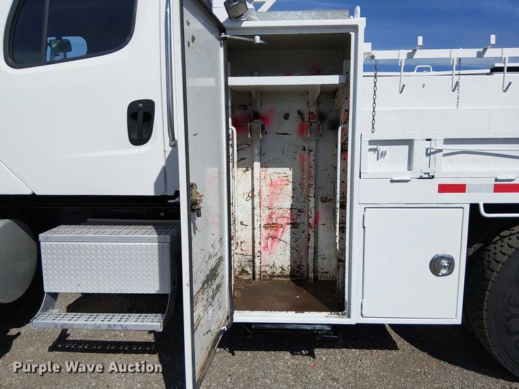 image for item EG1677 2007 Freightliner Business Class M2 Crew Cab crane truck