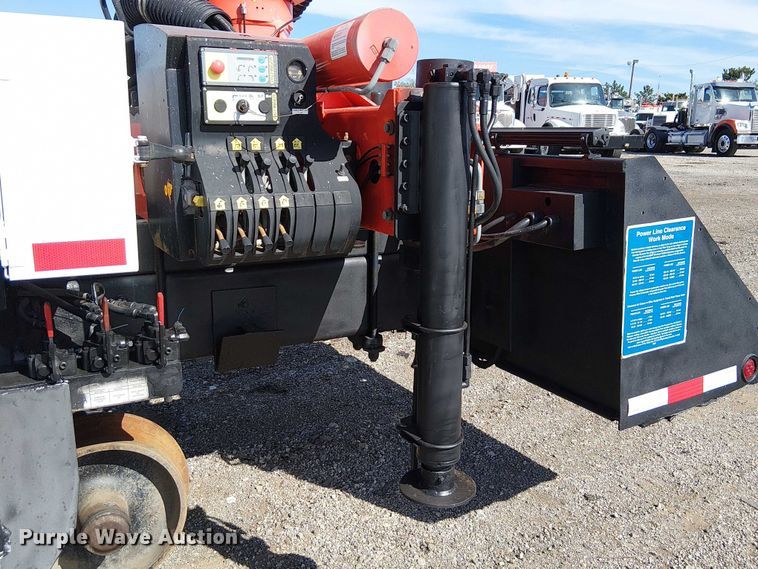 image for item EG1677 2007 Freightliner Business Class M2 Crew Cab crane truck