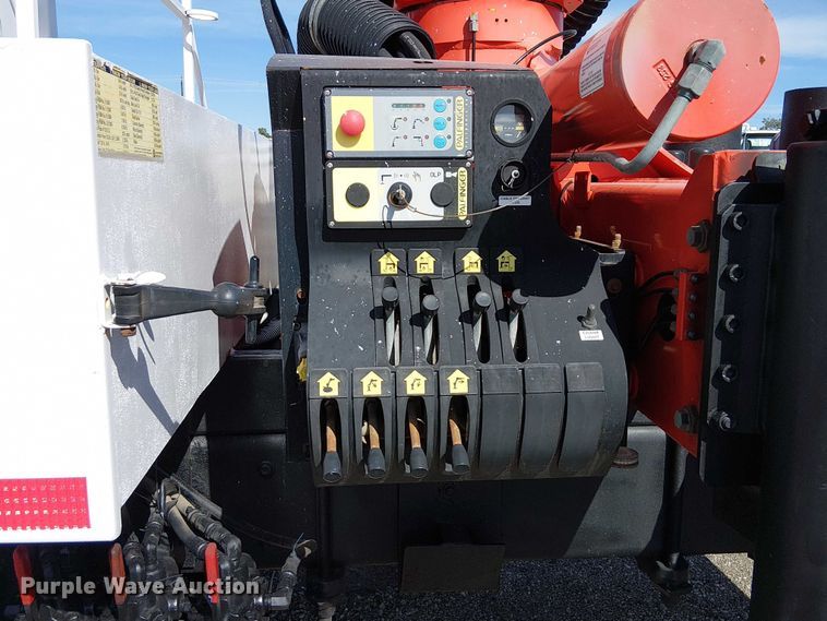 image for item EG1677 2007 Freightliner Business Class M2 Crew Cab crane truck