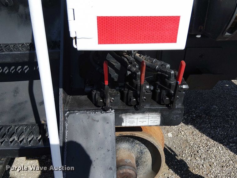 image for item EG1677 2007 Freightliner Business Class M2 Crew Cab crane truck